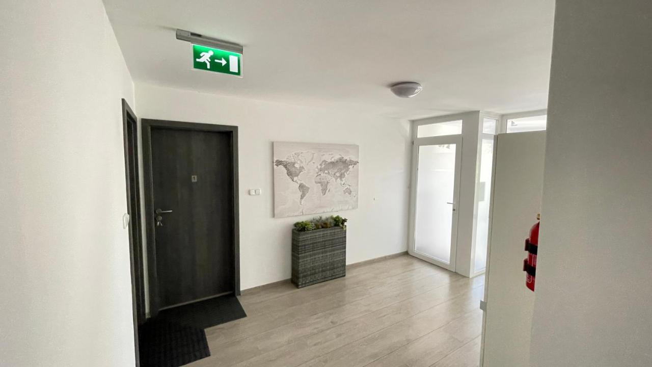 Benevia Apartments Pécs Exteriör bild